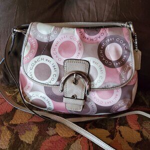 Coach Soho Logo Snaphead Flap Mini F46788